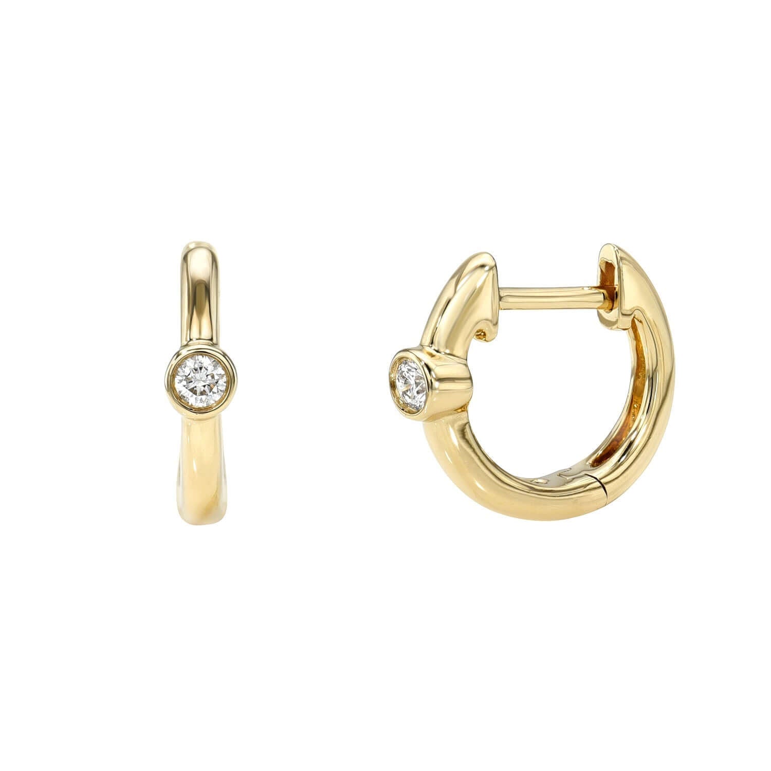 The Diamond Axel Huggies are gold hoop earrings with hinged clasps, each showcasing a central round gemstone. Their sleek, modern design offers subtle customizations to enhance the elegance of this jewelry piece.