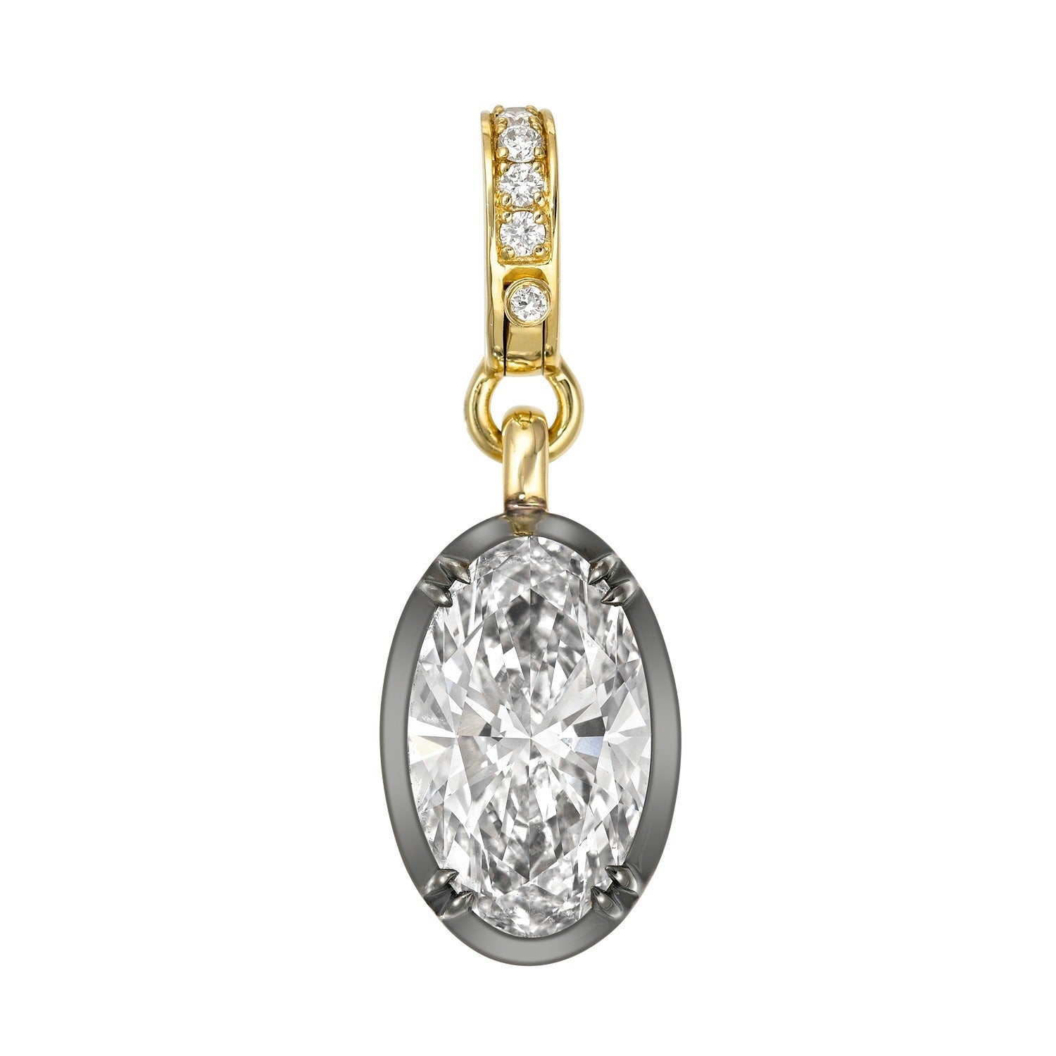 The Oval Lab Diamond Charm with Black Rhodium features an oval-shaped lab-grown diamond set in a sleek black rhodium frame, suspended from a gold bail accented by four small round diamonds—a piece that beautifully fuses modern elegance with timeless sophistication.